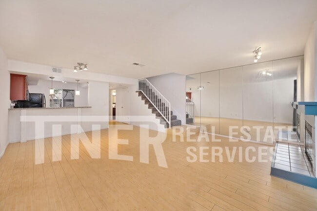 Building Photo - 9118 Madison Green Ln