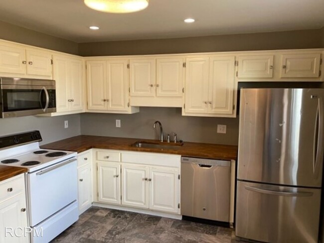 Building Photo - 3 br, 2 bath House - 29731 Andrea Lane