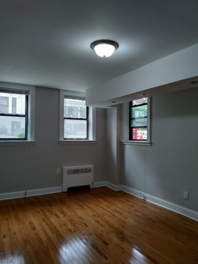 201-918-9573 - 1 Britton St