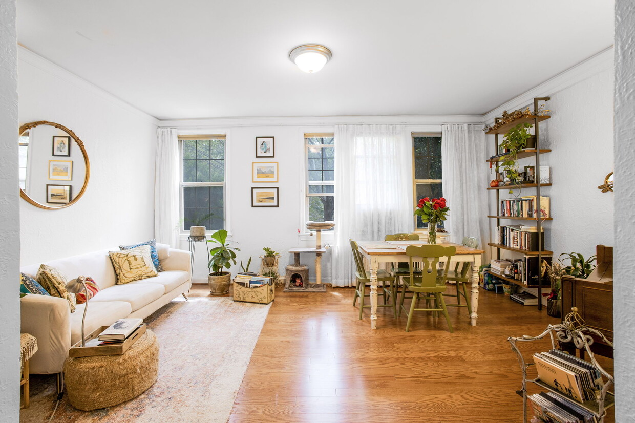 Primary Photo - 1441 Euclid St NW