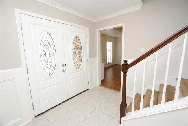 Building Photo - 10639 Mills Cir