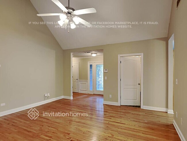 Foto del edificio - 2201 Snapping Shoals Rd