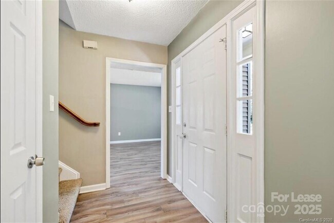 Foto del edificio - 11610 Charnwood Ct