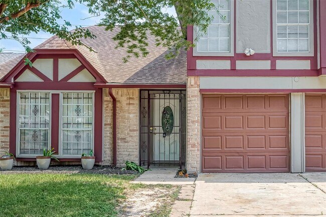 Building Photo - 13311 White Cliff Dr