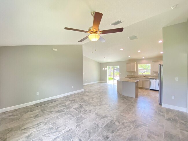 Foto del edificio - Desirable SW Ocala Neighborhood 4/2/2