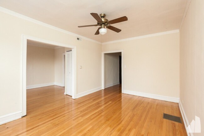 Foto del edificio - 1444 W Byron St