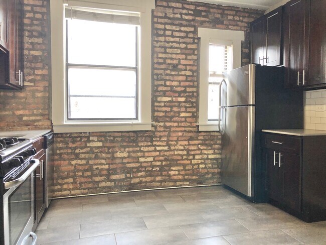 Foto del edificio - 3420 N Elaine Pl