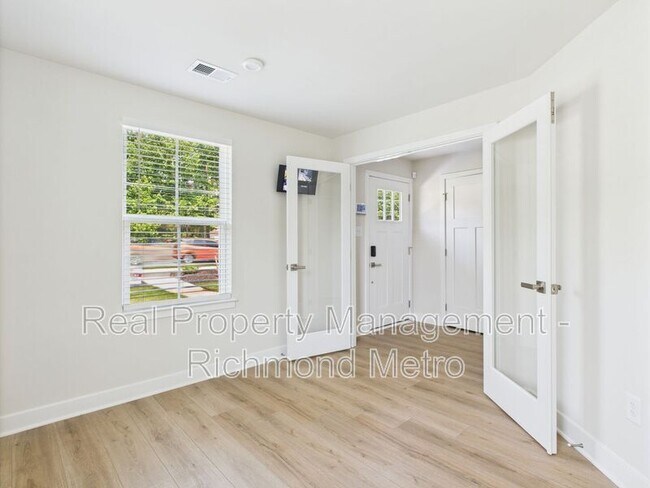 Building Photo - 9600 Laurel Ridge Ct
