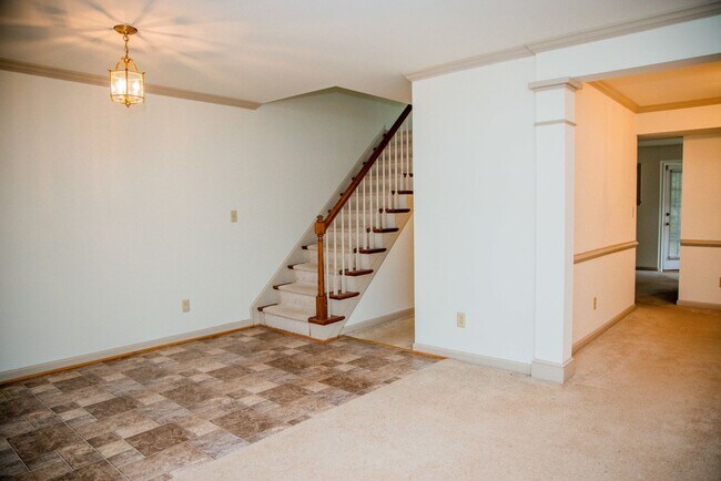 Foto del edificio - Forest Lakes Townhouse Available