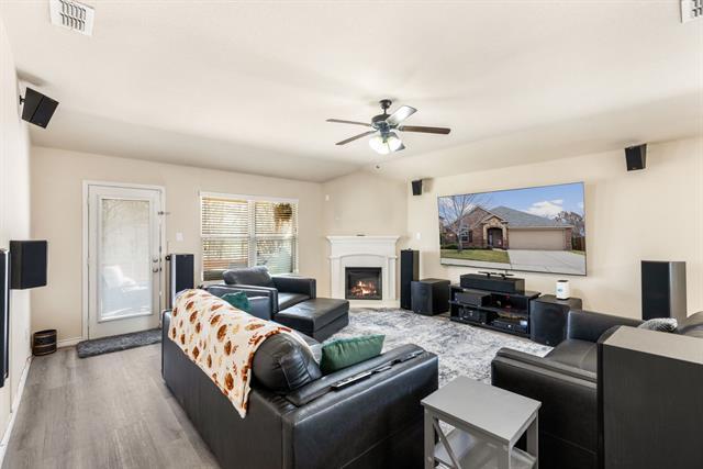 Foto del edificio - 2104 Eppright Dr