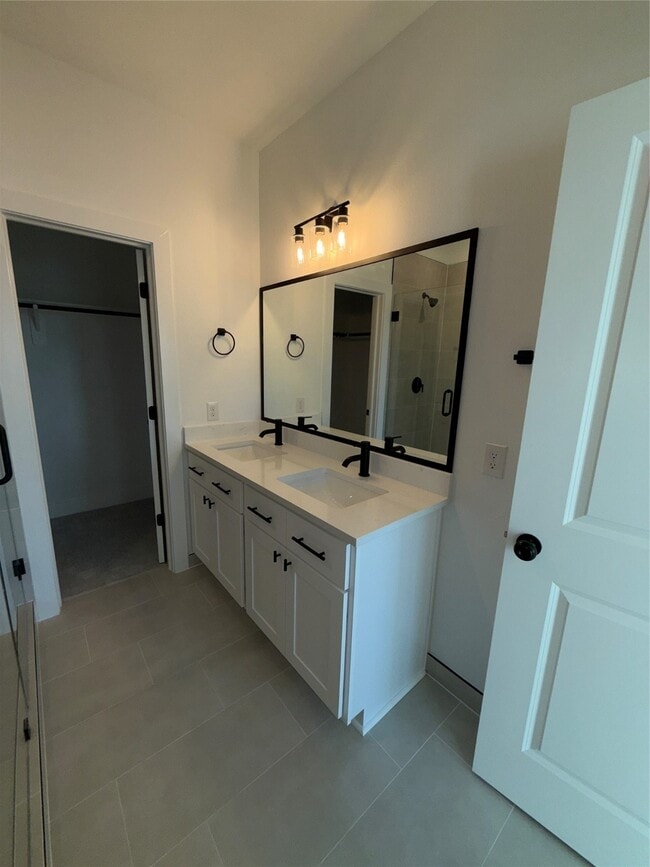 Foto del edificio - 1464 Ferguson Way