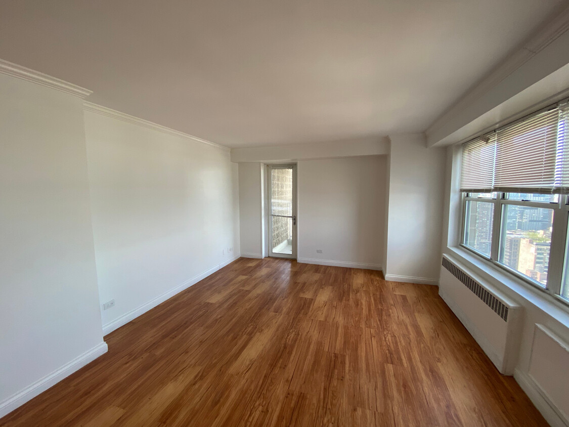 Foto principal - 747 10th Ave