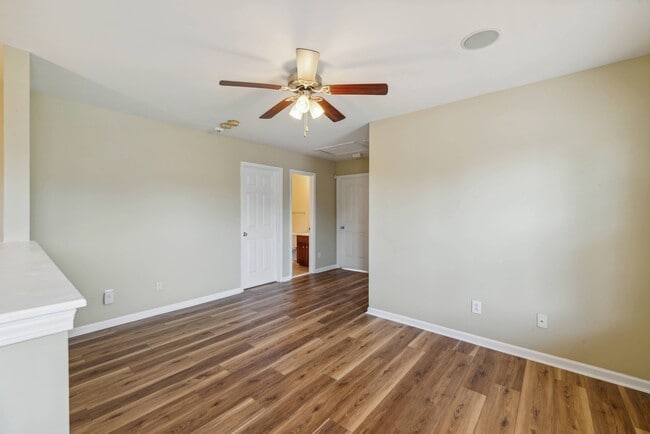 Building Photo - 9520 Mintworth Ave