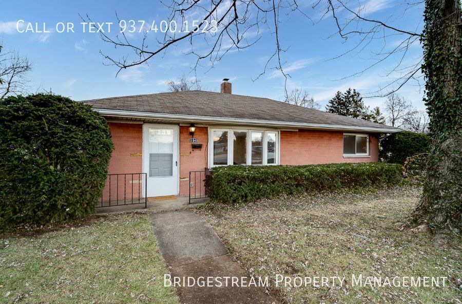 Primary Photo - Cozy 2 Bedroom 1 Bathroom Single Family Home