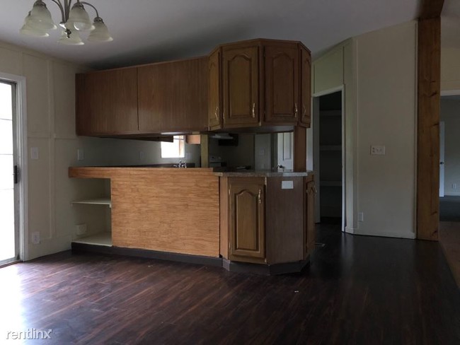 Building Photo - 3 br, 2 bath House - 16426 Twin Oaks Dr.