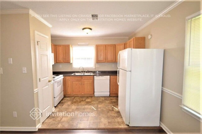 Foto del edificio - 4171 Whitney Pl NW