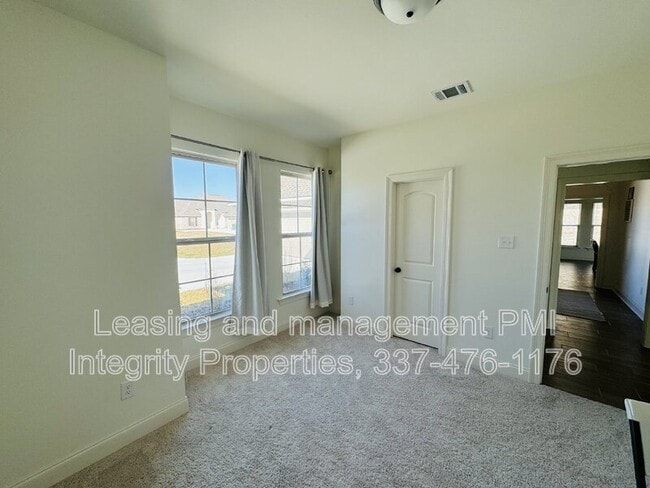 Foto del edificio - 117 Preston Rose Ln
