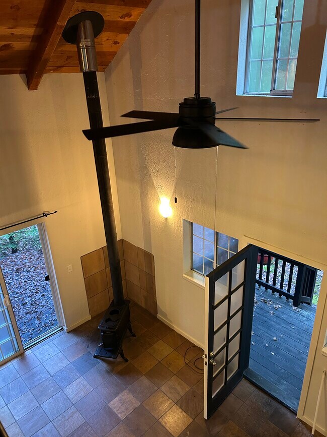 Foto del edificio - 41500 Wilderness Lodge Rd