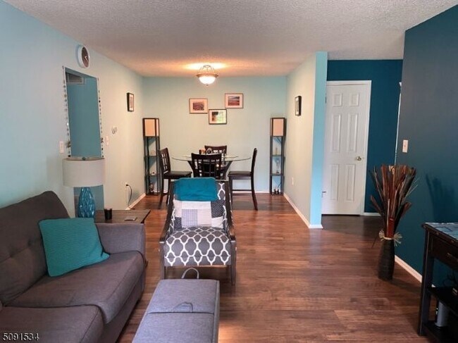 Foto del edificio - 1109 Magnolia Ln