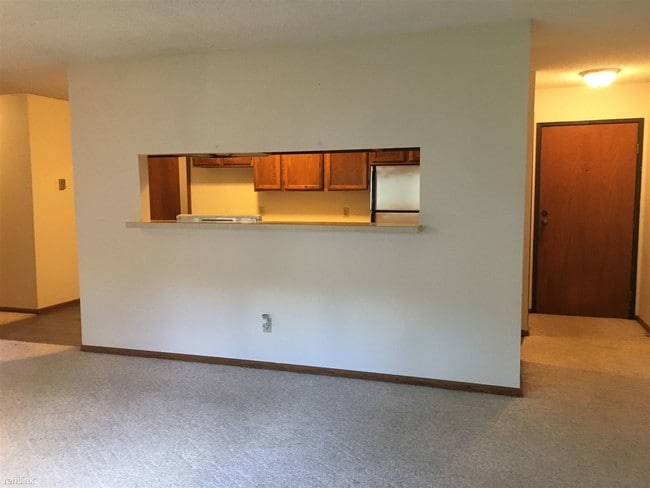 Building Photo - 2 br, 1 bath  - 425 Dayton Ave 1