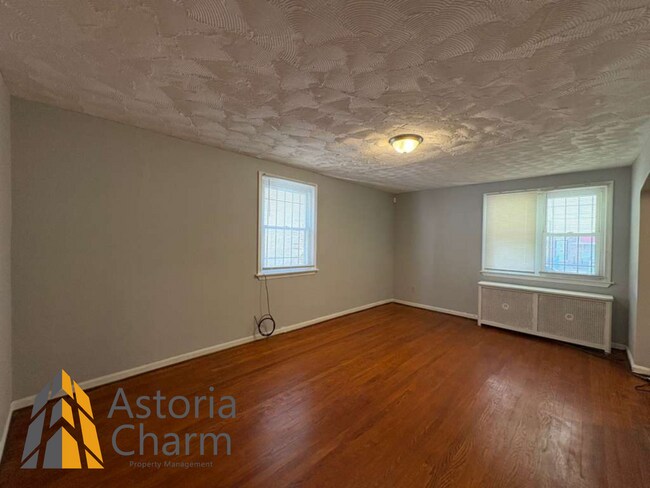 Building Photo - Conveniently Located 4 Bedroom with Privat...