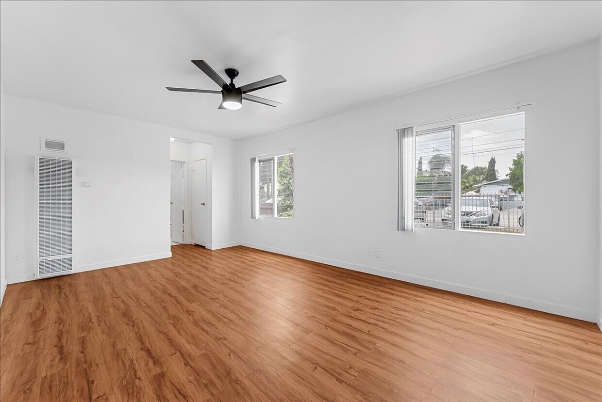 Foto principal - 6110 Cahuenga Blvd
