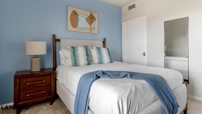 Foto del edificio - 7027 Farm-To-Market Rd 78