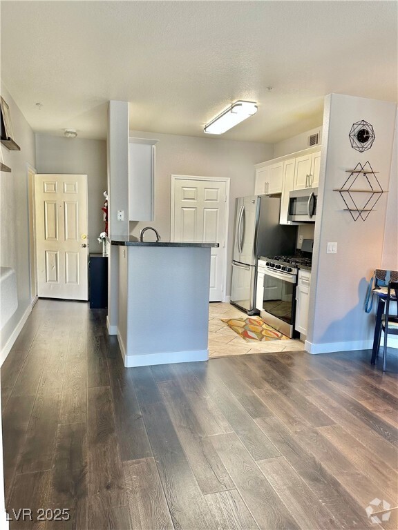 Building Photo - 7119 Durango Dr