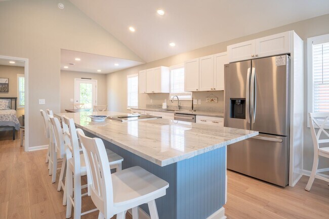 Foto del edificio - PERFECT OFF-SEASON BEACH GETAWAY