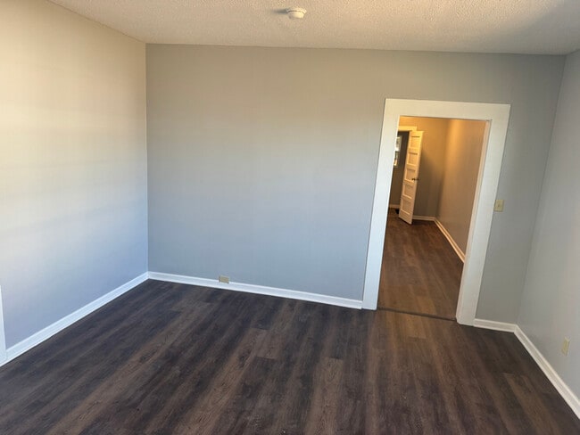 Building Photo - 1222 N Three Notch St