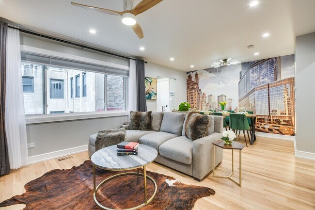 Foto del edificio - 6242 N Kenmore Ave