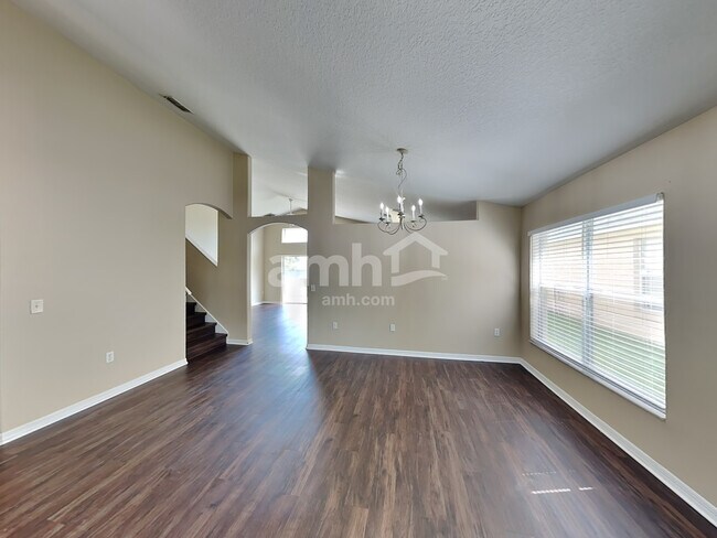 Building Photo - 145 Rose Hill Trail