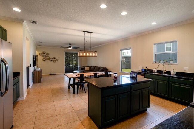 Building Photo - 3995 Aria Dr