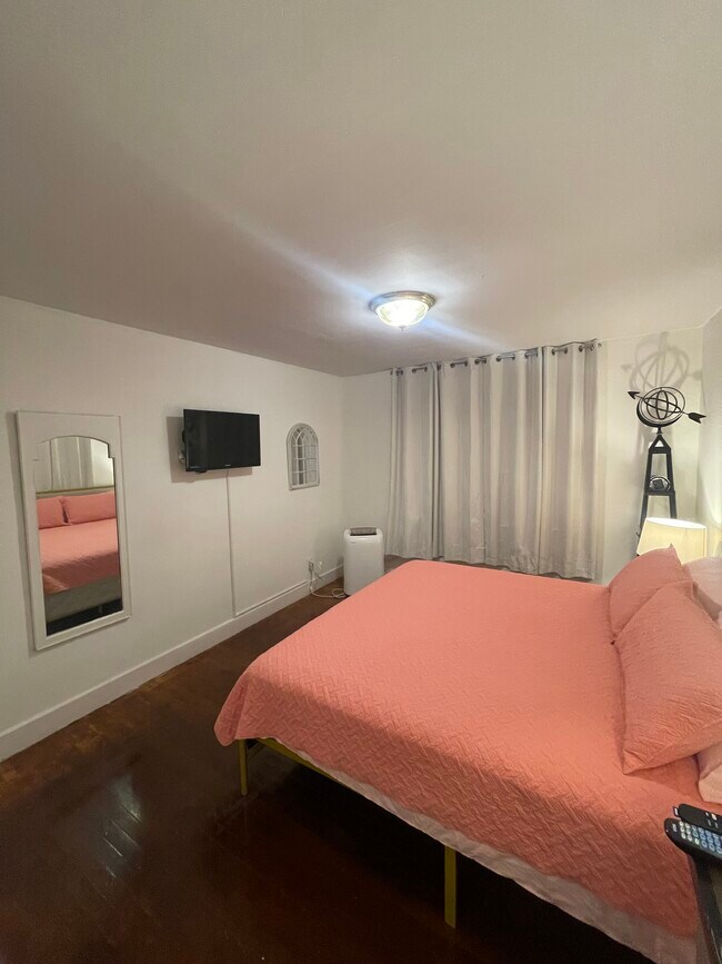 Acogedor apartamento amueblado de 1 dormitorio - 672 Carol Marie Dr