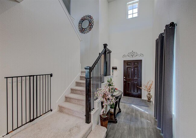 Foto del edificio - 13904 Eucalyptus Bnd