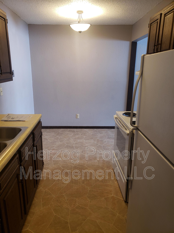 Foto del edificio - 310 Kenwood Dr