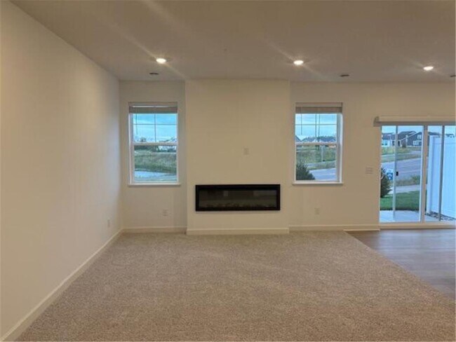 Foto del edificio - 10513 Harbor Ln N