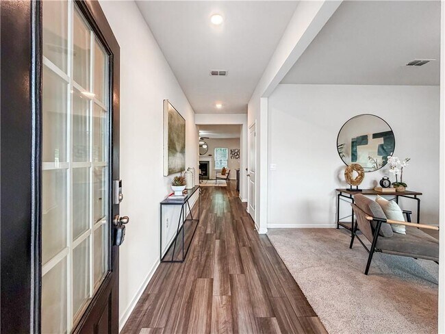 Building Photo - 5836 Hackberry Ln