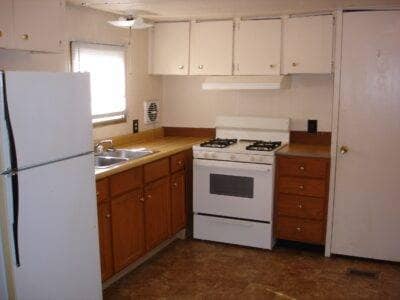 Building Photo - 3012 Dennis Ct NE
