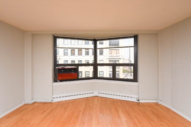 Foto del edificio - 428 W Wellington Ave