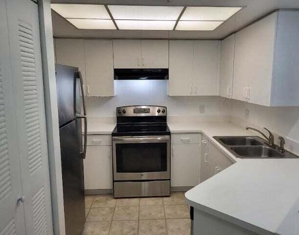 Building Photo - 4159 N Haverhill Rd