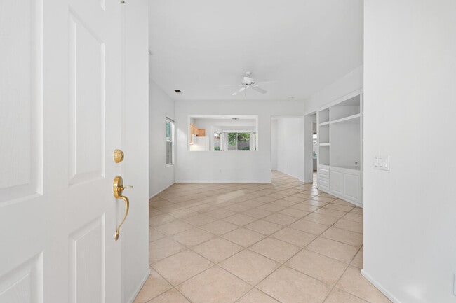 Foto del edificio - 78472 Glastonbury Way