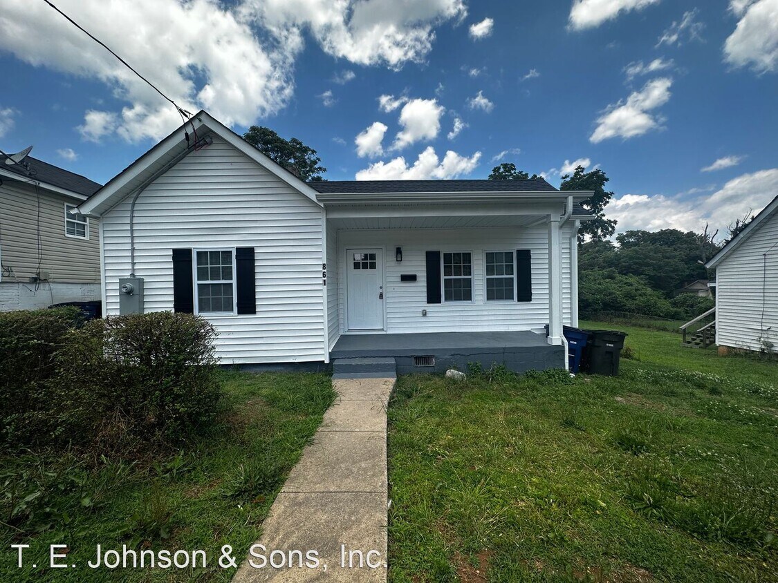 Primary Photo - 2 br, 1 bath House - 861 W 12th St