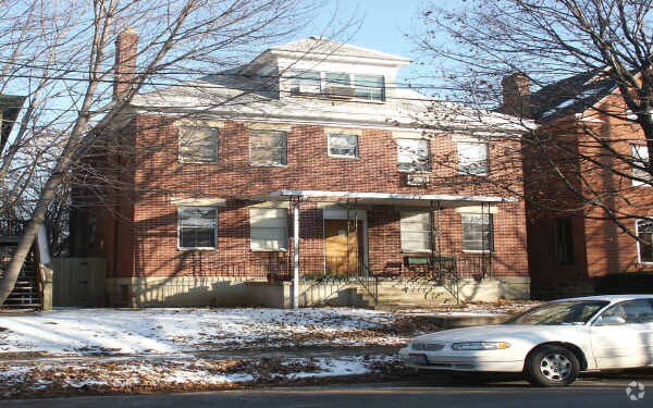 Winter time - 90 W Starr Ave