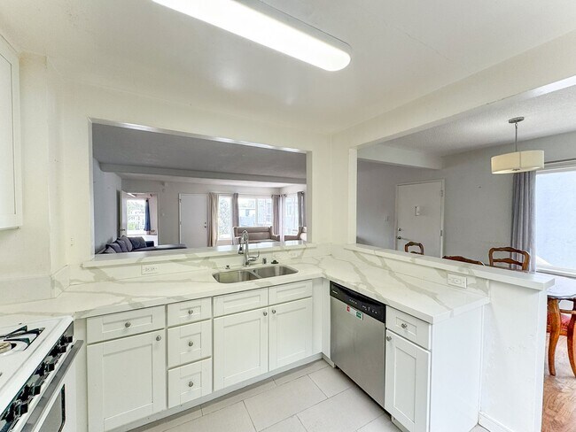 Foto del edificio - 11621 Chenault St