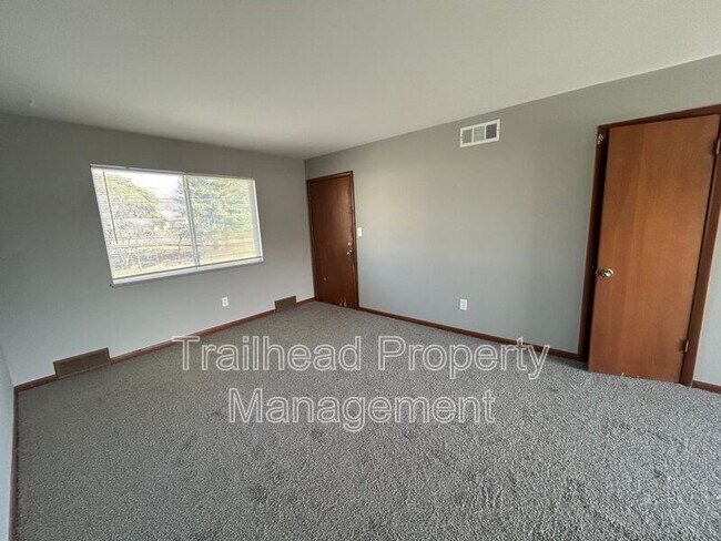 Building Photo - 7801 W 83rd St