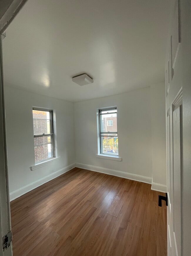 Building Photo - 3033 Chatham St