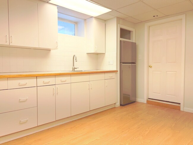 Foto del edificio - 1044 Broadway