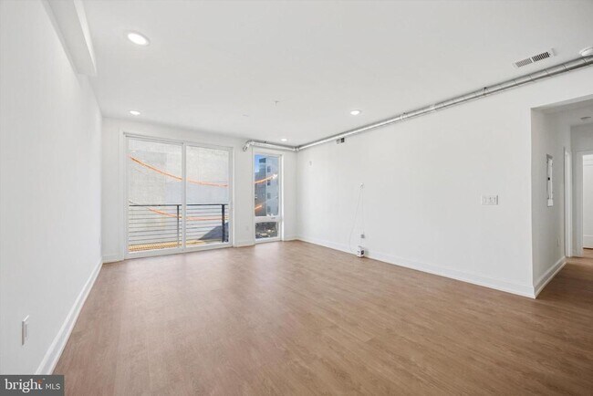 Building Photo - 1614 Ridge Ave