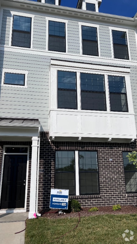 Building Photo - 3277 Morab Dr